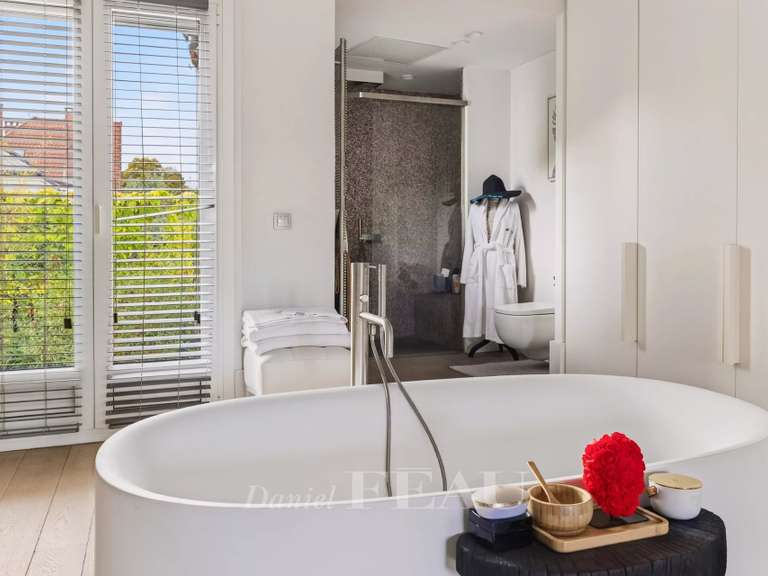 Maison Saint-Maur-des-Fossés - 7 chambres - 454m²