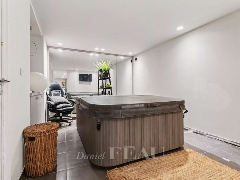 Maison Saint-Maur-des-Fossés - 7 chambres - 454m²