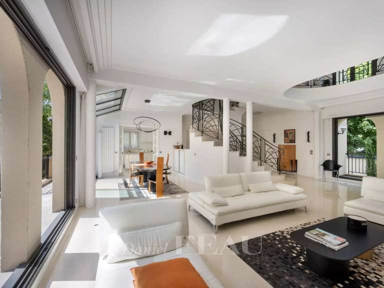 Maison Saint-Maur-des-Fossés - 5 chambres - 298m²