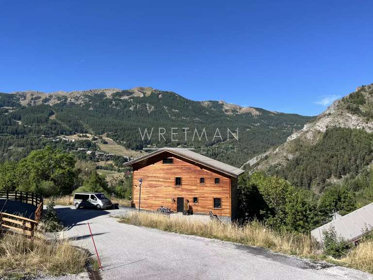 House Allos - 4 bedrooms - 190m²
