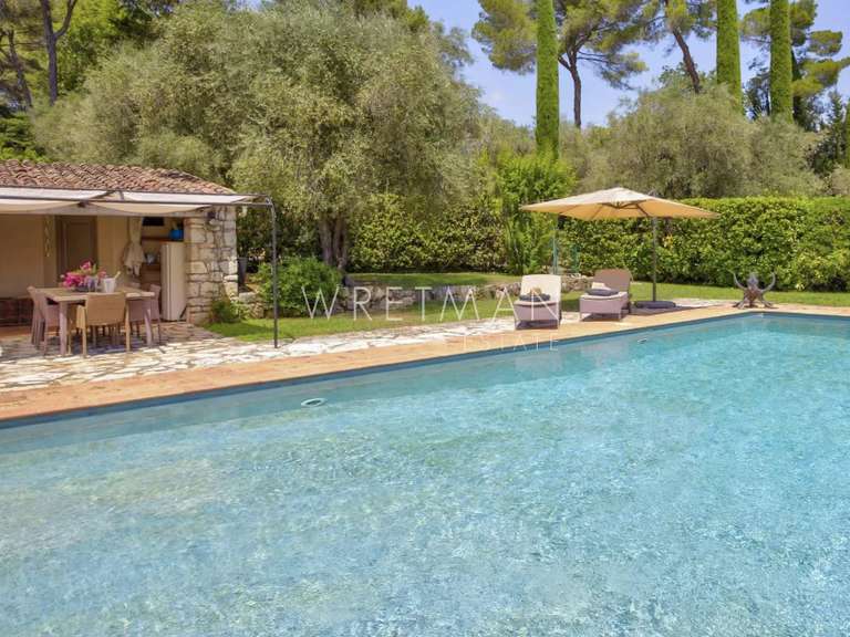 House Roquefort-les-Pins - 6 bedrooms - 335m²