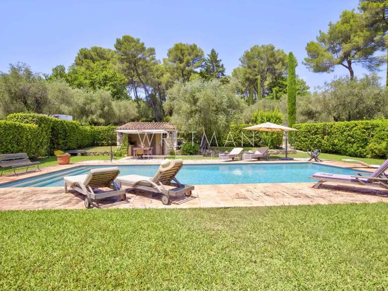 House Roquefort-les-Pins - 6 bedrooms - 335m²