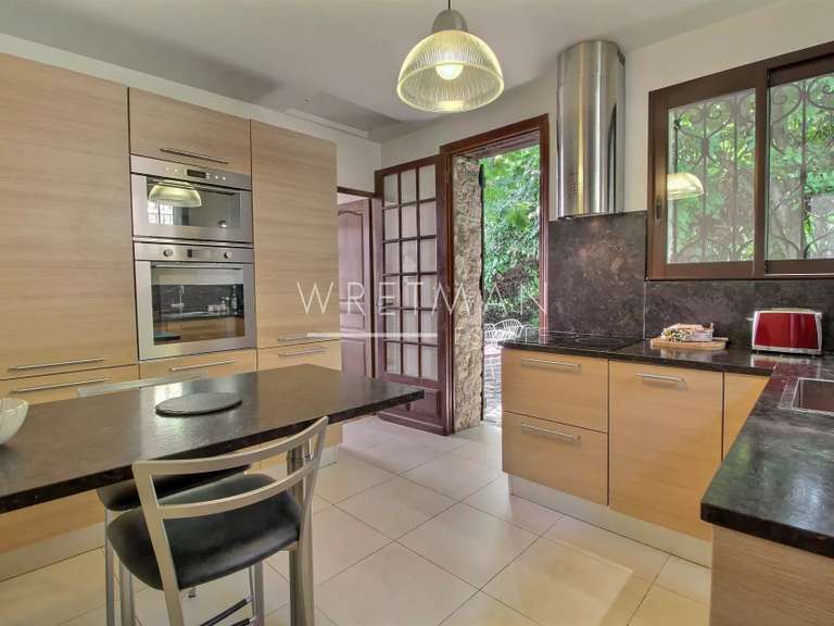 Maison Montauroux - 3 chambres - 111m²
