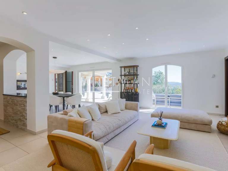 Maison Montauroux - 5 chambres - 243m²