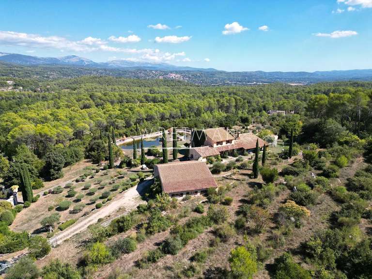 House Seillans - 7 bedrooms - 407m²