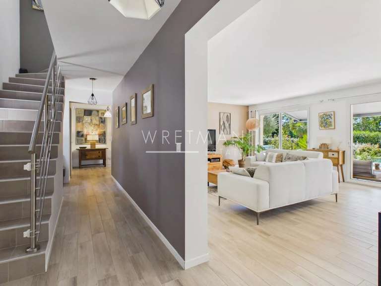 House Seillans - 4 bedrooms - 186m²