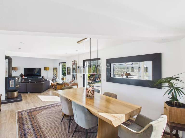 Maison Tourrettes - 4 chambres - 291m²
