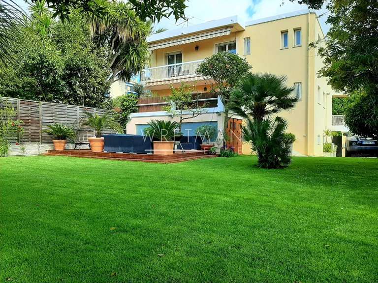House Juan-les-pins - 5 bedrooms - 173m²