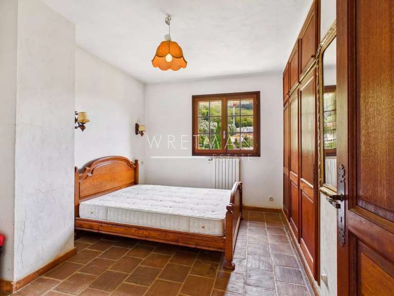 House Le Bar-sur-Loup - 3 bedrooms - 162m²