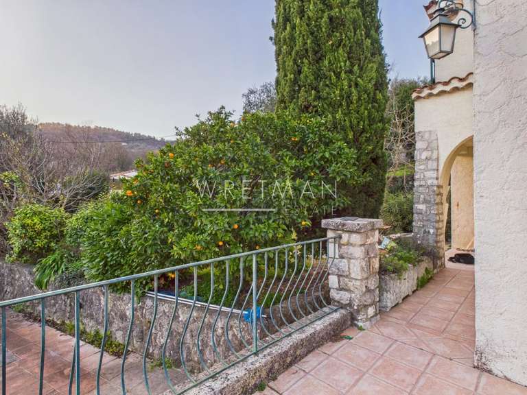 House Le Bar-sur-Loup - 3 bedrooms - 165m²