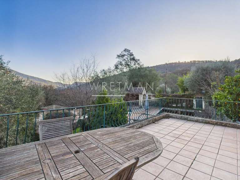 House Le Bar-sur-Loup - 3 bedrooms - 165m²