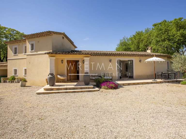 House Châteauneuf-Grasse - 4 bedrooms - 225m²