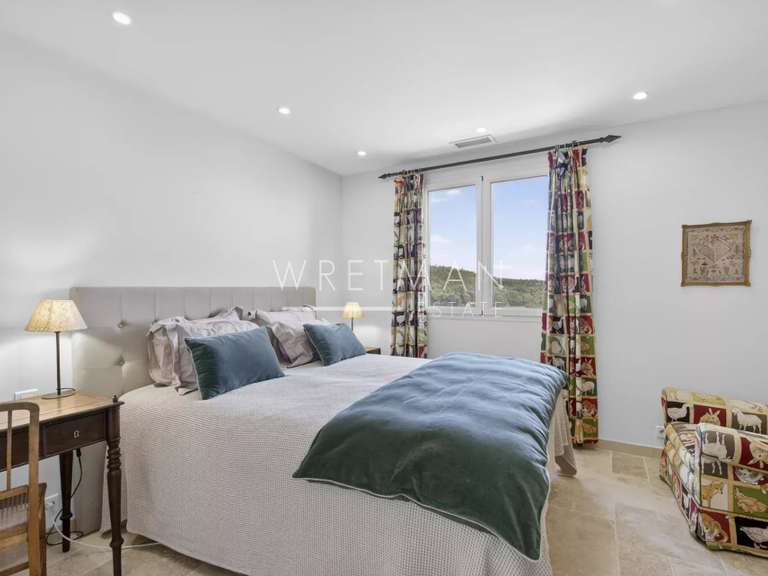 House Châteauneuf-Grasse - 305m²