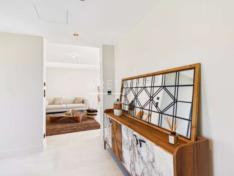 House Sophia-antipolis - 4 bedrooms - 280m²