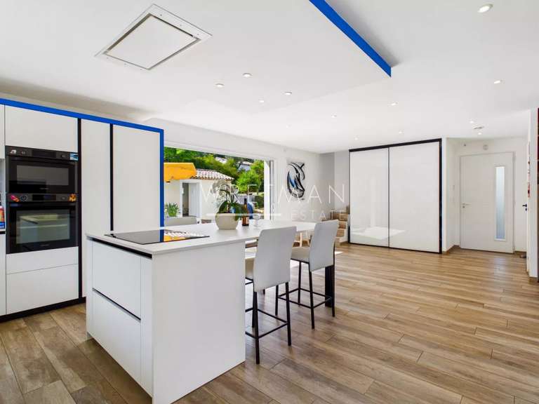 Maison Pégomas - 4 chambres - 160m²