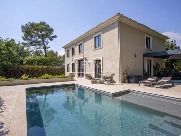 House Valbonne - 263m²