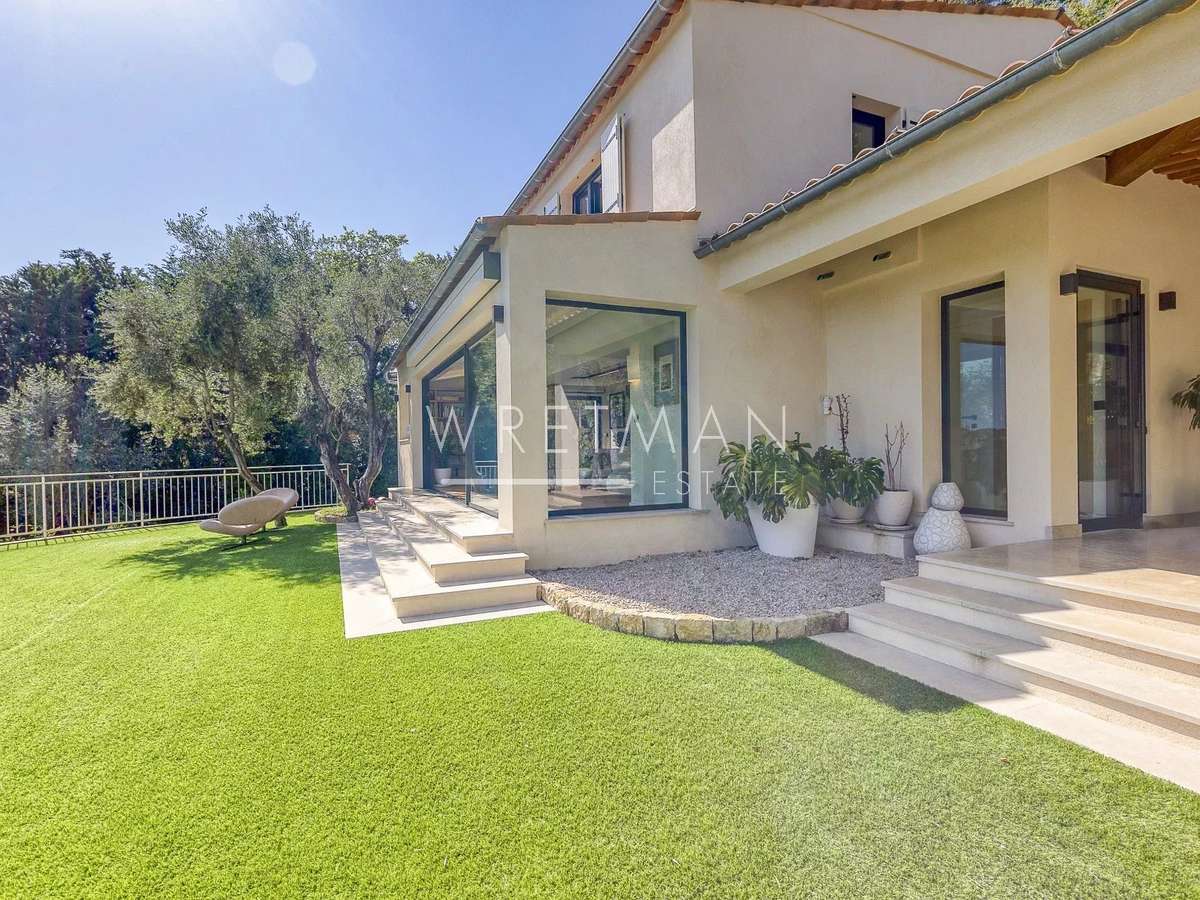 House Valbonne