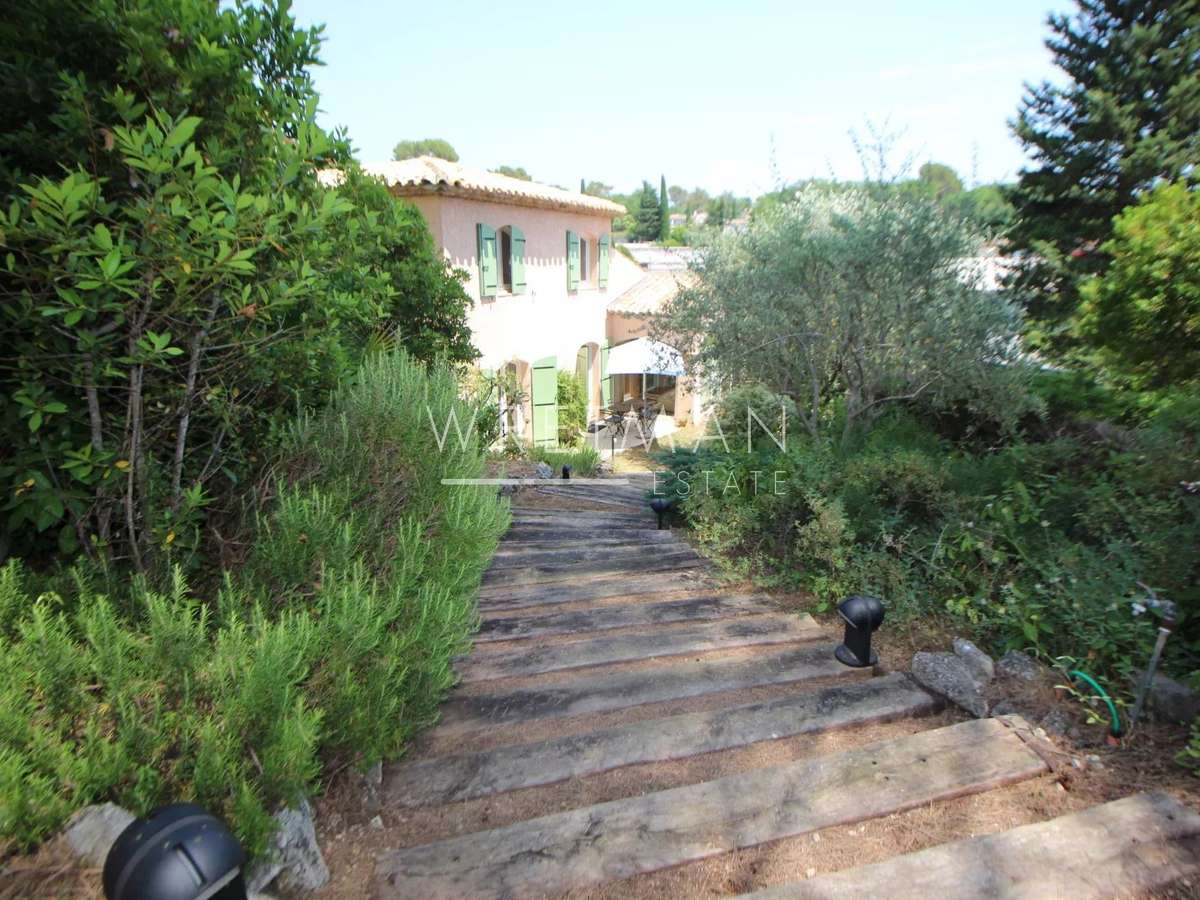 Maison Valbonne