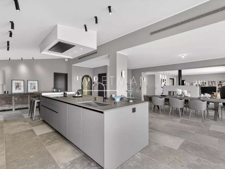 House Châteauneuf-Grasse - 4 bedrooms - 286m²