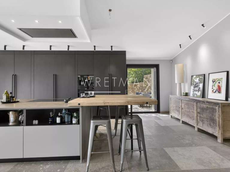 House Châteauneuf-Grasse - 4 bedrooms - 286m²
