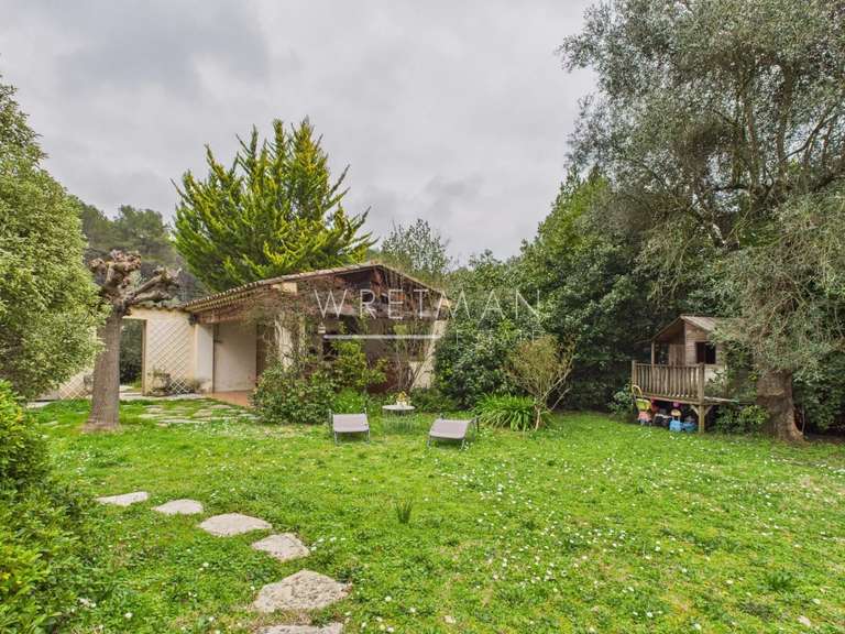 House Roquefort-les-Pins - 3 bedrooms - 158m²