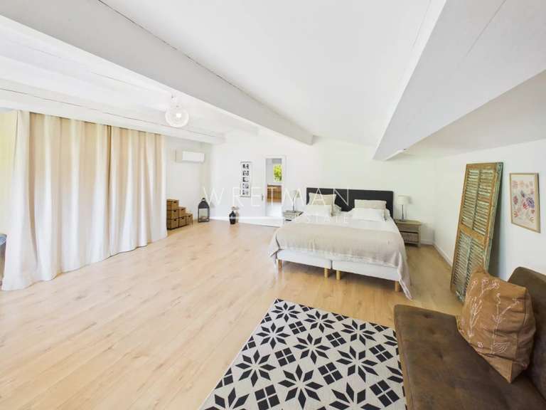 House Tourrettes-sur-Loup - 4 bedrooms - 223m²