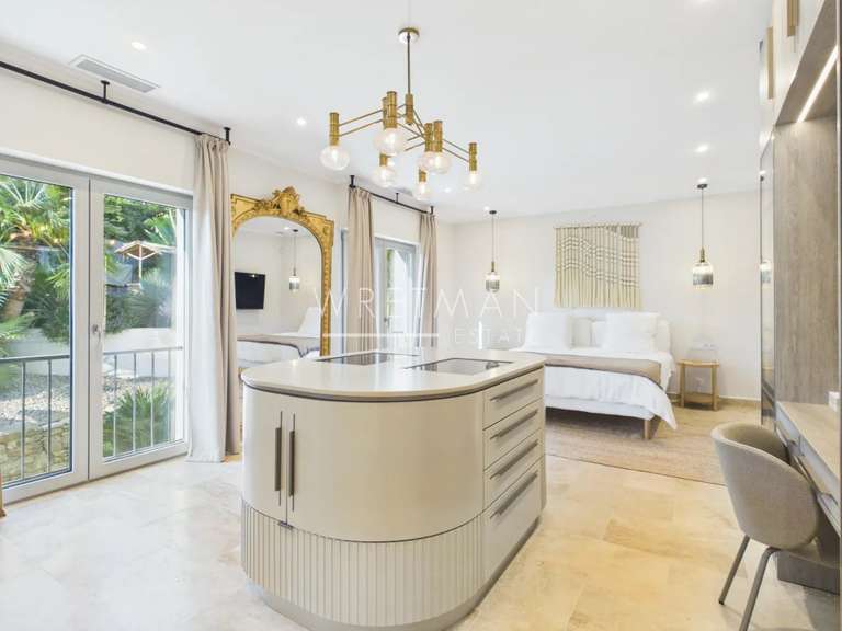 House Antibes - 5 bedrooms - 242m²