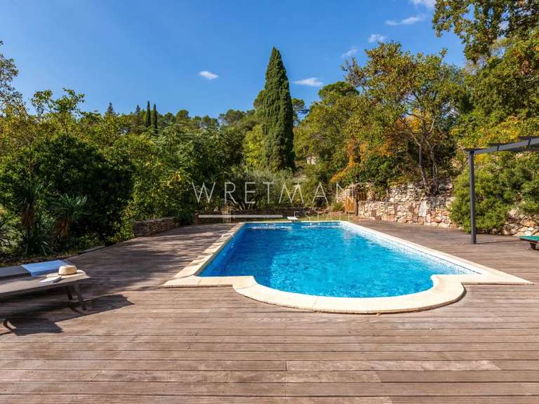 Maison Le Cannet-des-Maures - 7 chambres - 360m²