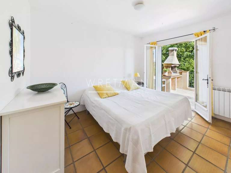 Maison Le Cannet-des-Maures - 4 chambres - 176m²