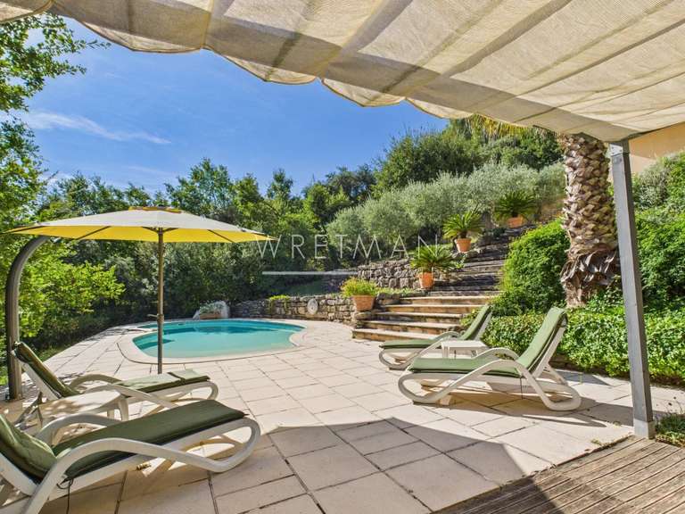 Maison Le Cannet-des-Maures - 4 chambres - 176m²