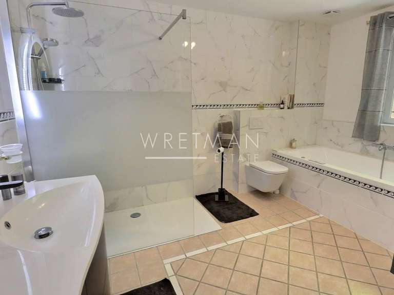 Maison Cotignac - 4 chambres - 187m²
