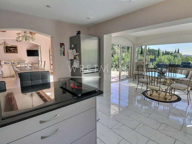Maison Cotignac - 4 chambres - 187m²