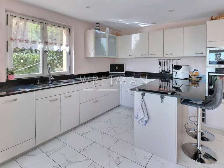 Maison Cotignac - 4 chambres - 187m²