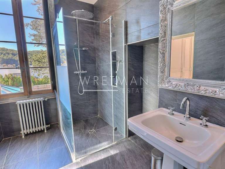 House Draguignan - 3 bedrooms - 180m²
