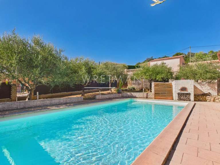 Maison Flassans-sur-Issole - 4 chambres - 164m²