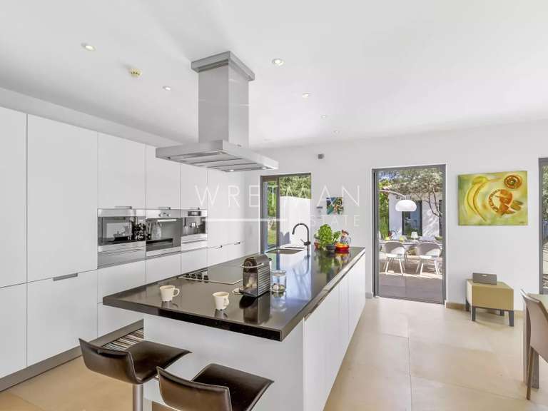 House Lorgues - 5 bedrooms - 204m²