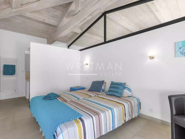 House Lorgues - 5 bedrooms - 204m²
