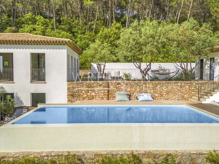 House Lorgues - 5 bedrooms - 204m²