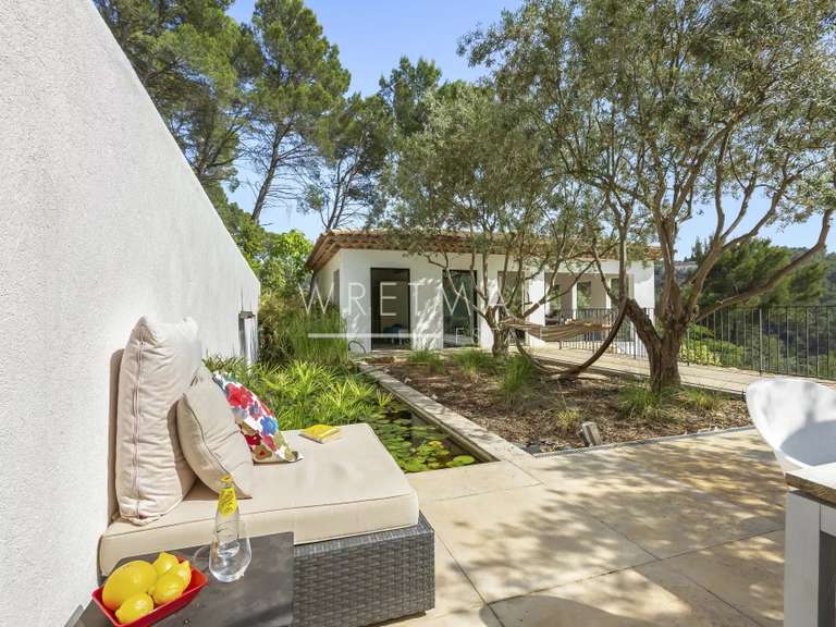 House Lorgues - 5 bedrooms - 204m²