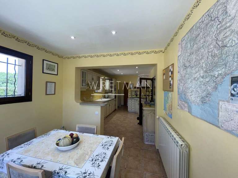 Maison Le Luc - 5 chambres - 238m²