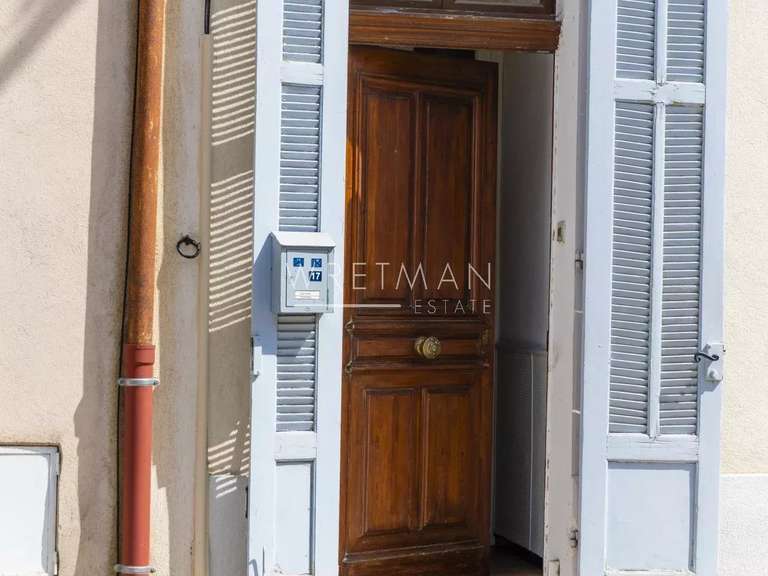 Maison Plan-de-la-Tour - 3 chambres - 195m²