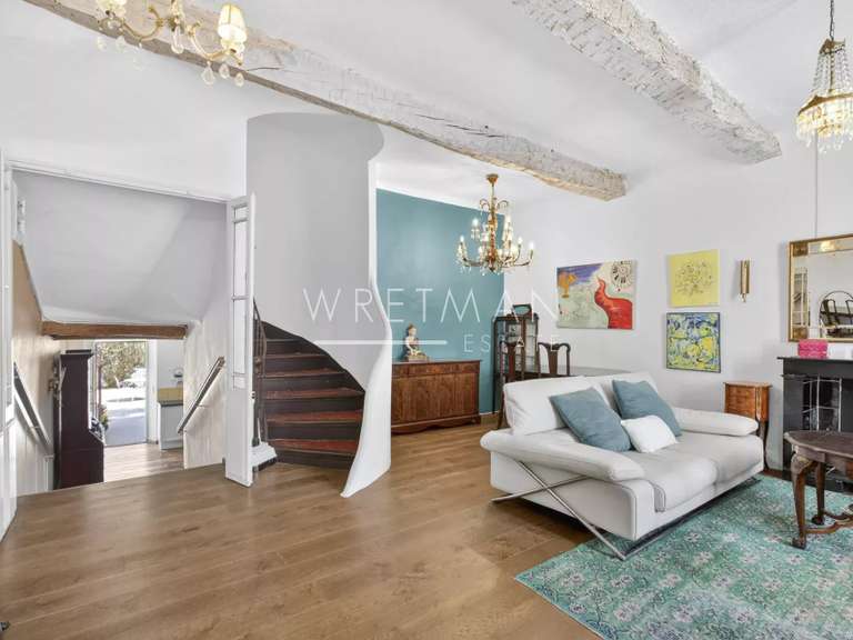 Maison Plan-de-la-Tour - 3 chambres - 195m²
