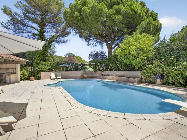 Maison Saint-Raphaël - 5 chambres - 275m²