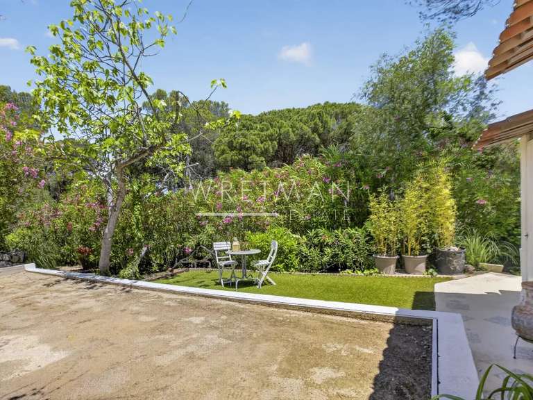 Maison Saint-Raphaël - 5 chambres - 275m²