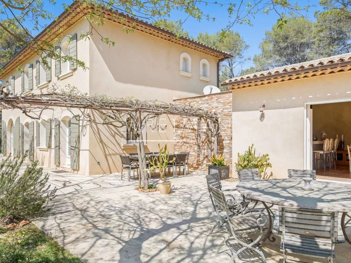 Maison Trans-en-Provence