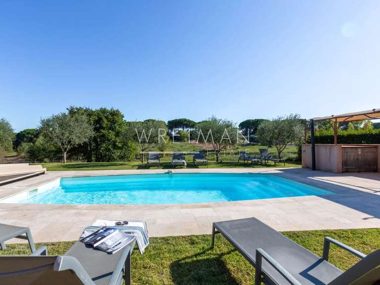 Maison Vidauban - 4 chambres - 192m²