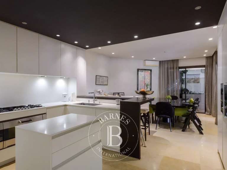 Maison Marseille 8e - 4 chambres - 244m²