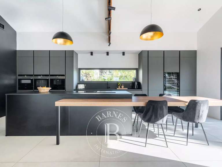 Maison Cassis - 5 chambres - 375m²