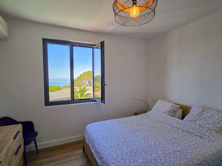 Maison Saint-Raphaël - 4 chambres - 207m²