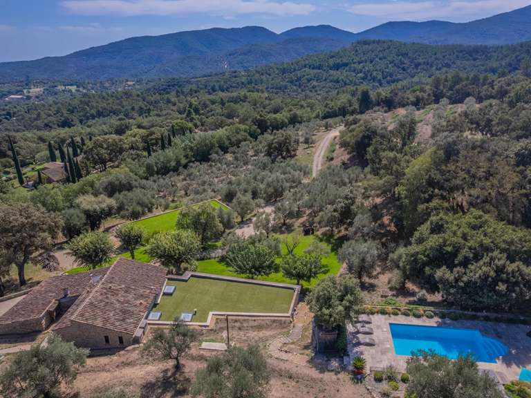 Maison Roquebrune-sur-Argens - 4 chambres - 230m²